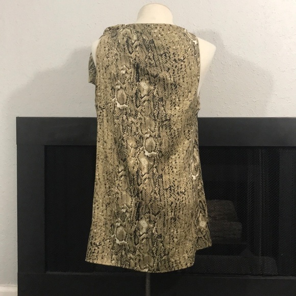 Vince Camuto Python Print Asymmetrical Blouse - Picture 4 of 10